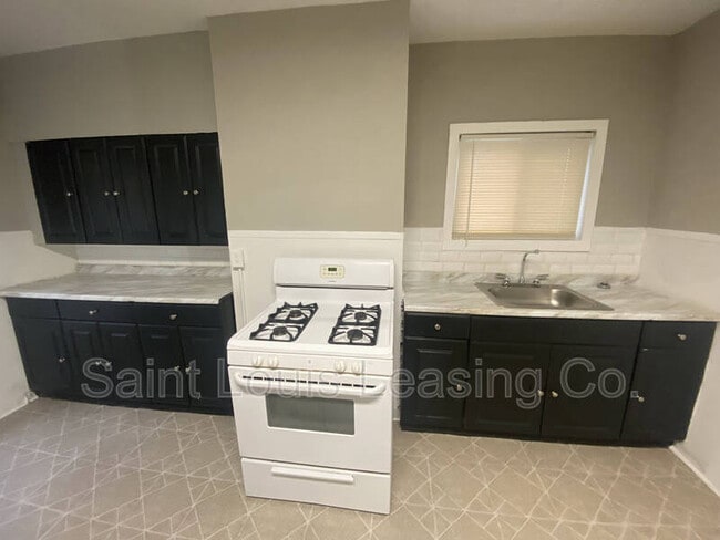 Building Photo - 6163 Gambleton Pl