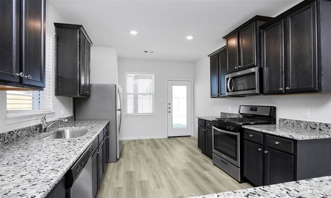 Building Photo - 451 Lone Rider Dr