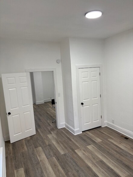 Building Photo - 622-622 N 23rd St