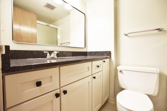 Building Photo - 555 E William St