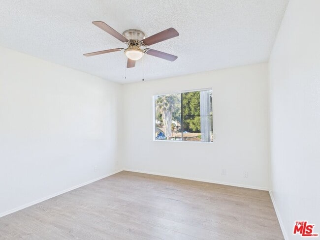 Building Photo - 236 S Ave 55