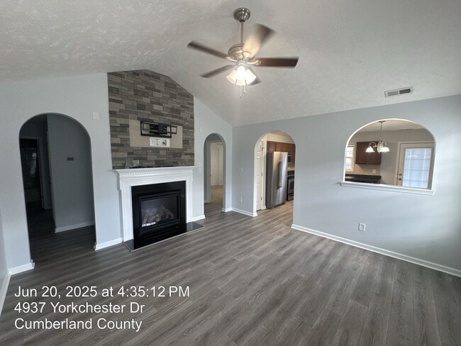 Building Photo - 4937 Yorkchester Dr