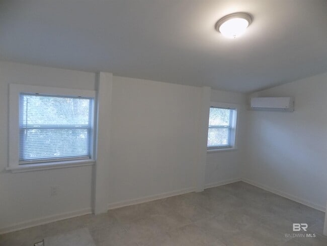 Building Photo - 7080 Hurricane Rd