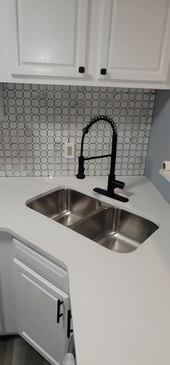 Building Photo - 414 S Franklin St