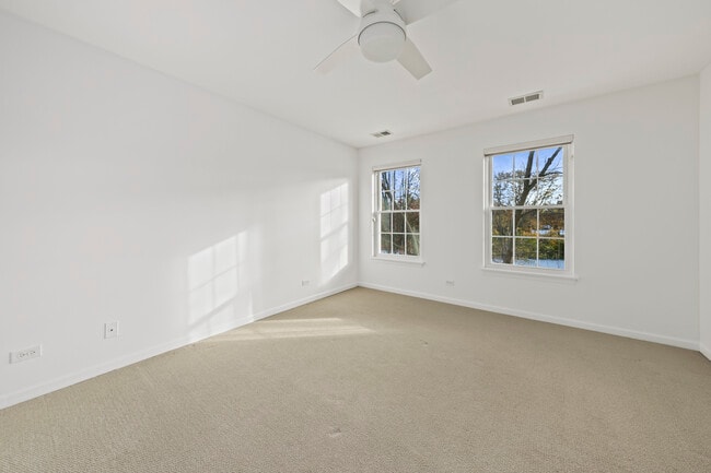 Building Photo - 2106 Rugen Rd