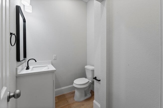 Building Photo - 478 Stephen F Austin Dr