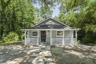 Building Photo - 2845 3rd Ave SW