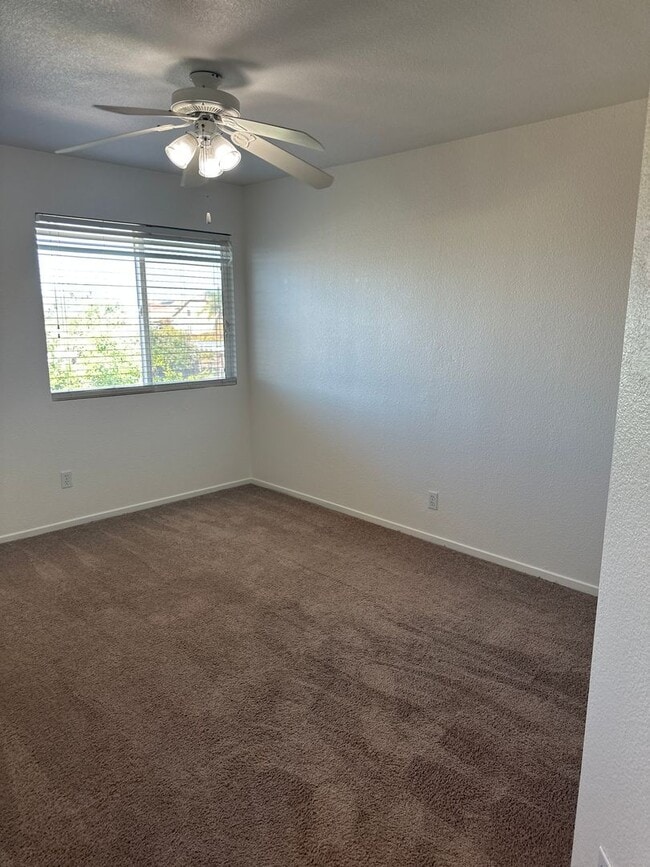 Building Photo - Nice Home For Rent!