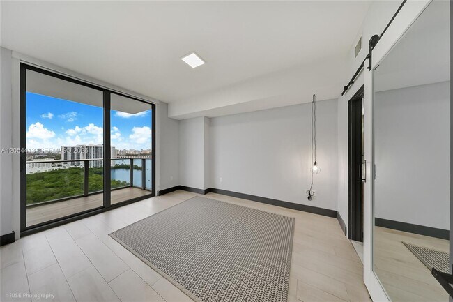 Building Photo - 16385 Biscayne Blvd