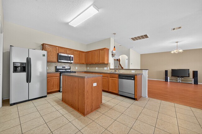 Building Photo - 21583 Rose Mill Dr