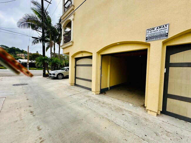 Building Photo - 7411 Herschel Ave