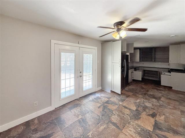 Building Photo - 3533 Antilles Dr