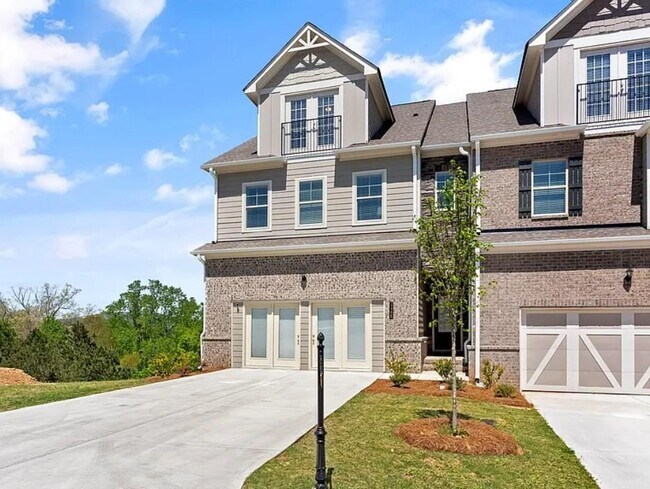 Building Photo - 1905 Manor Pointe Dr
