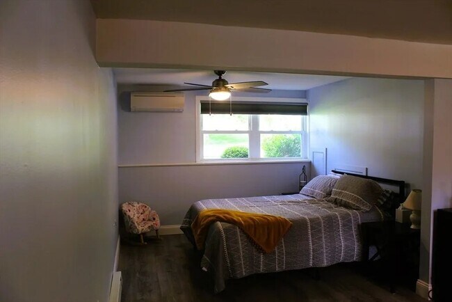 Building Photo - 13 Laurana Ln