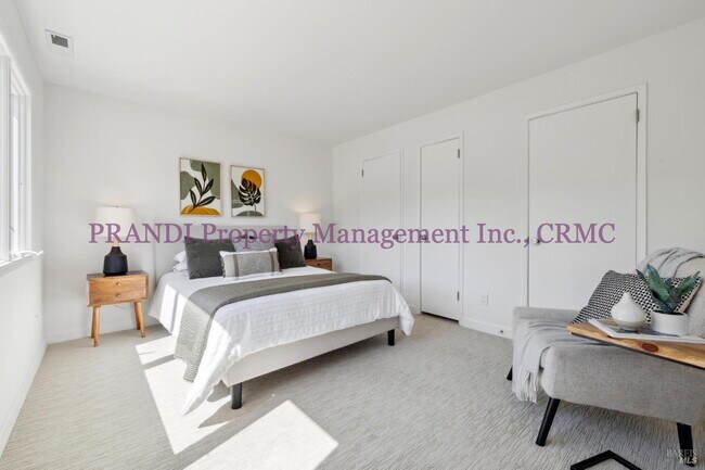 Building Photo - Quintessential Mill Valley Lifestyle in th...