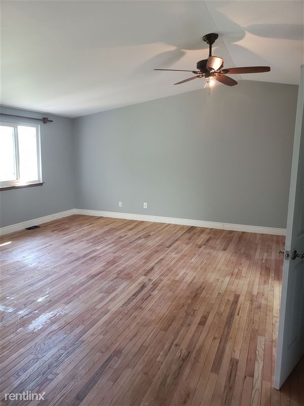 Building Photo - 2884 Hawks Ave