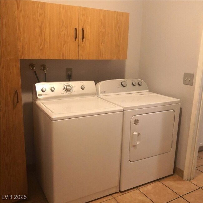 Building Photo - 6750 Del Rey Ave