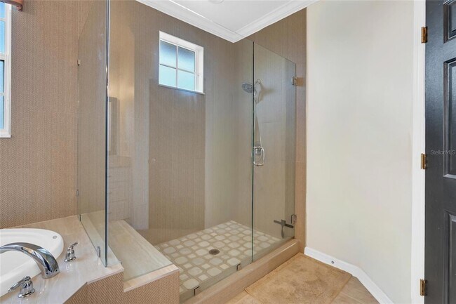 Building Photo - 8204 Villa Grande Ct