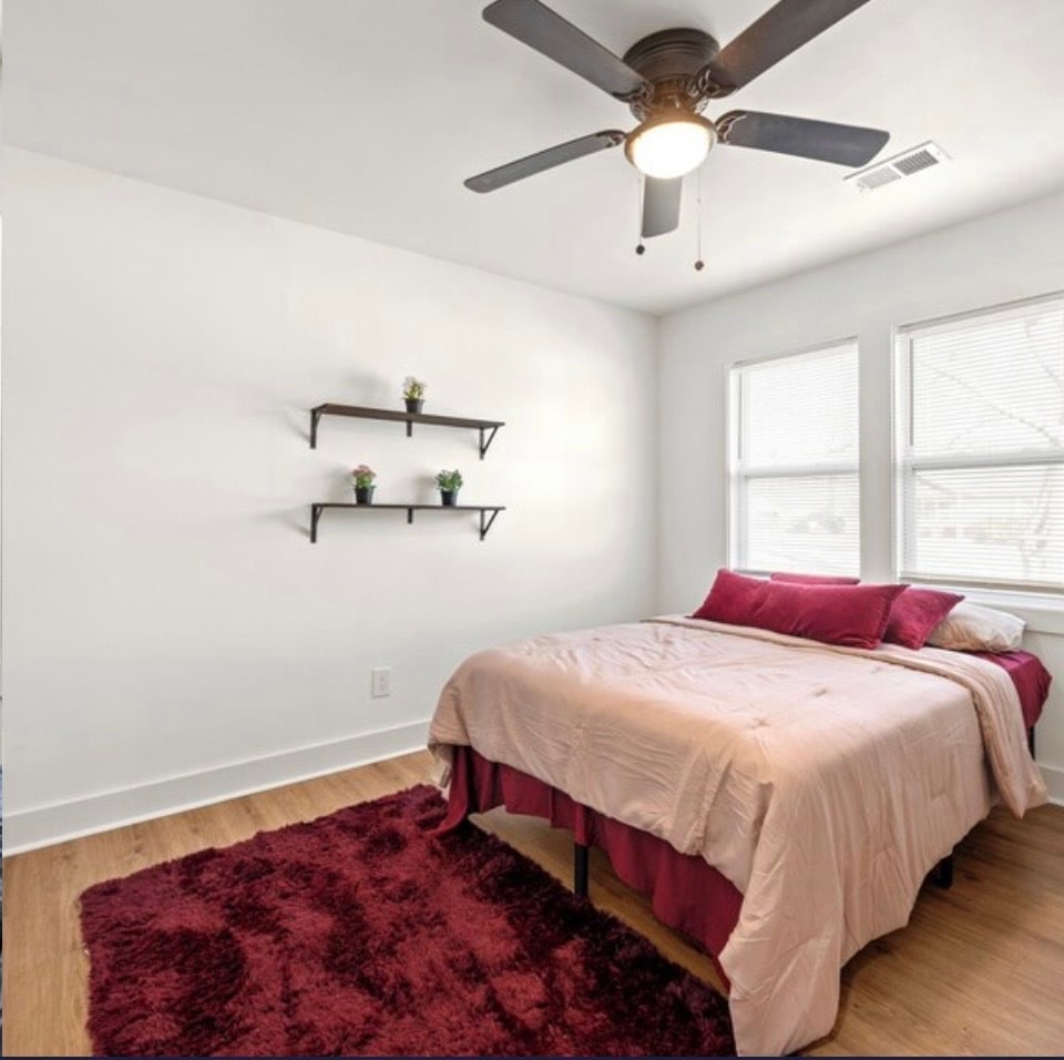 Building Photo - 2484 Calvin Ave