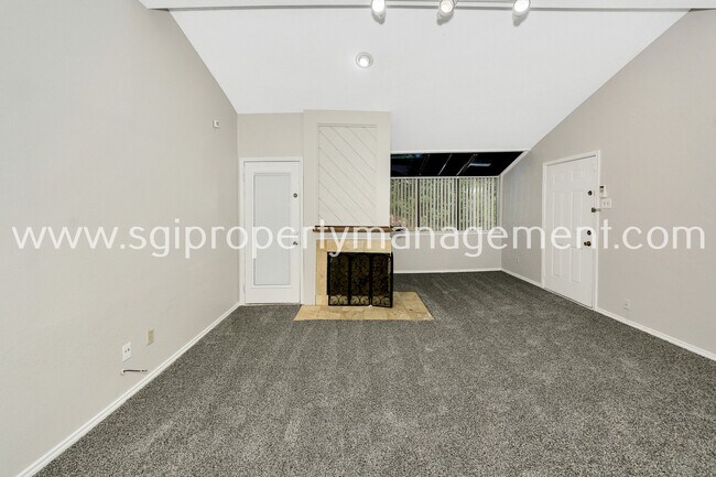 Building Photo - 2101 Count Fleet Dr