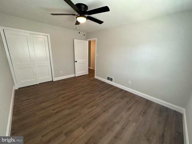 Building Photo - 1844 Trenleigh Rd