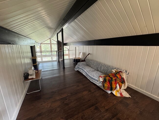 Building Photo - 10215 SW 116th St