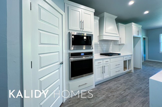Building Photo - 202 Olde Ml Ct