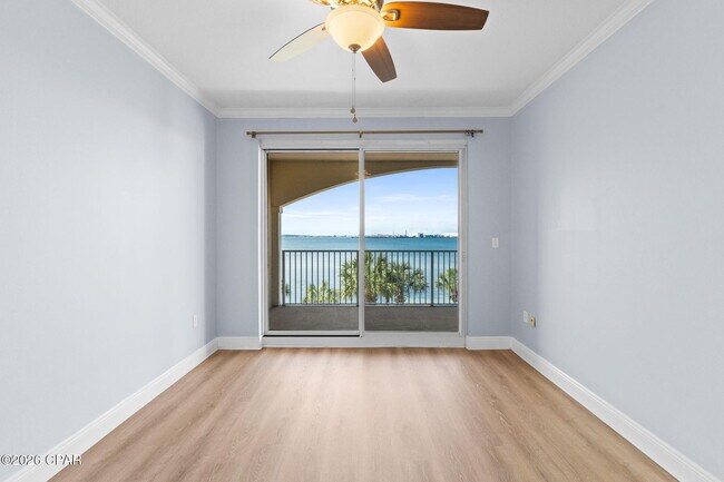 Building Photo - 2400 Grandiflora Blvd