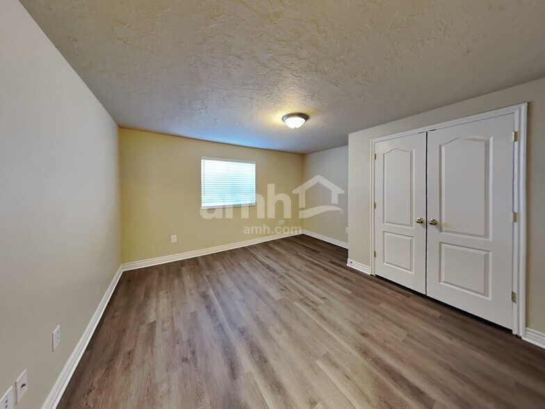 Building Photo - 96 N 1660 W