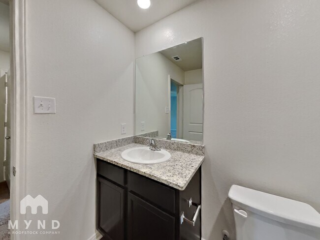 Building Photo - 12061 Latour Vly