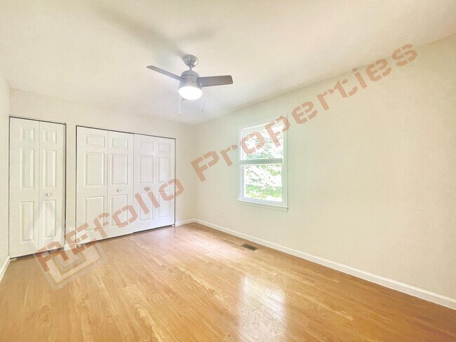 Building Photo - Wonderful Carpet-Free 3-Bedroom, 3-Bath Single-Family Home with Backyard Gazebo in a Quiet Cul-de...