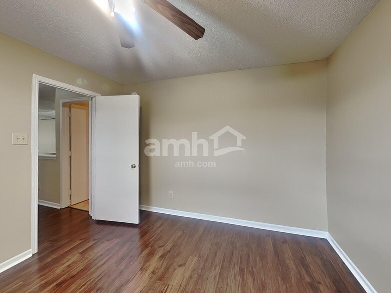Building Photo - 55 Snowflake Cir