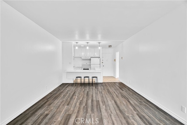 Building Photo - 320 S Gramercy Pl