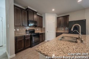 Building Photo - 10235 Waverunner