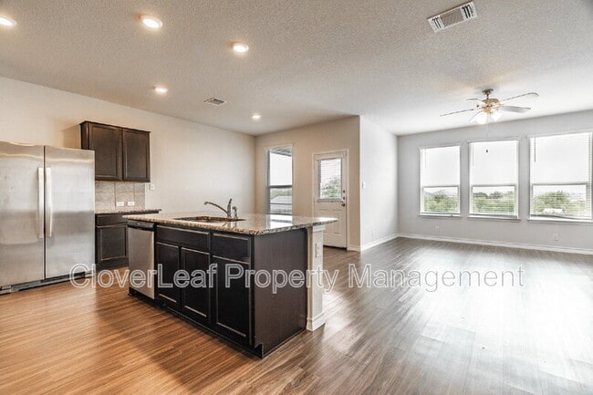 Building Photo - 512 Swift Move