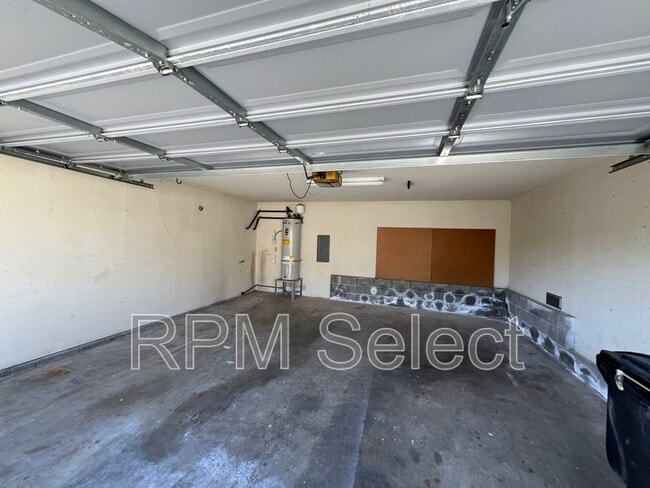 Building Photo - 159 Valley Oak Dr