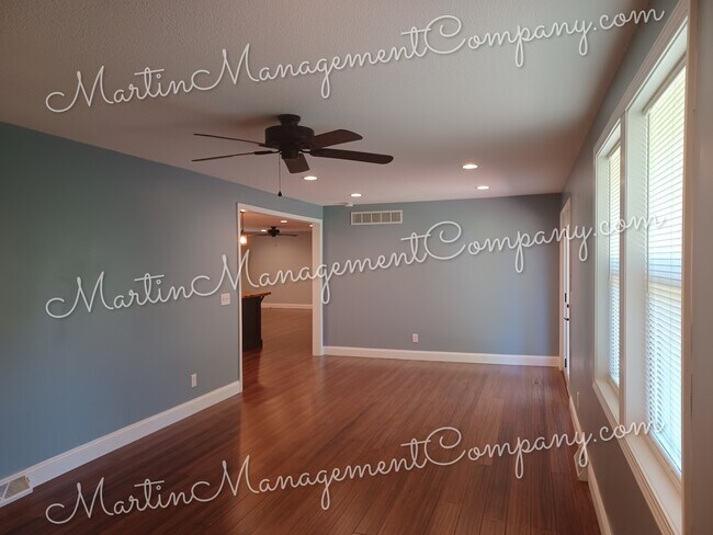 Building Photo - 2708 S Quincy Ave