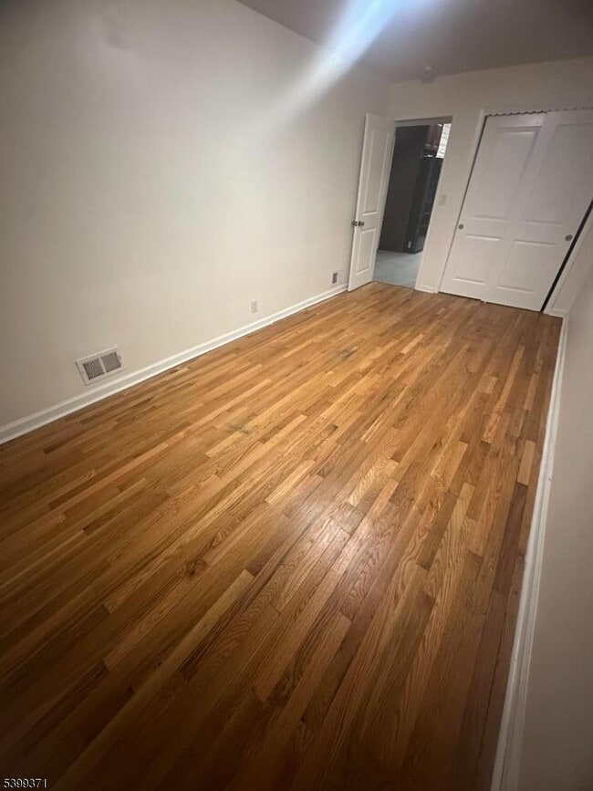 Building Photo - 192 Fairview Ave