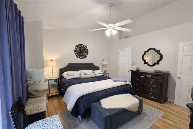 Building Photo - 1401 Wedgewood Ct