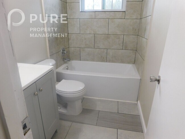 Building Photo - 2028 Progress St