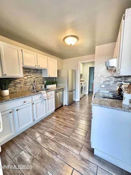 Building Photo - 1601 London Cir