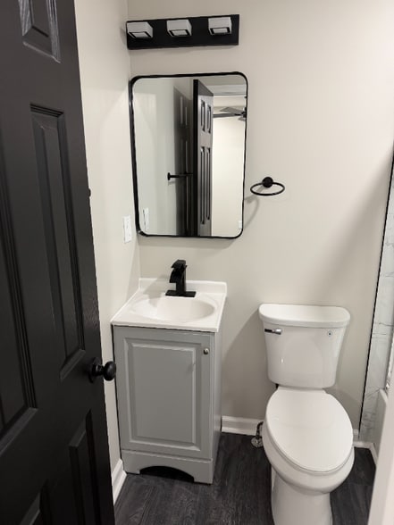 Building Photo - 4147 Doris Ave