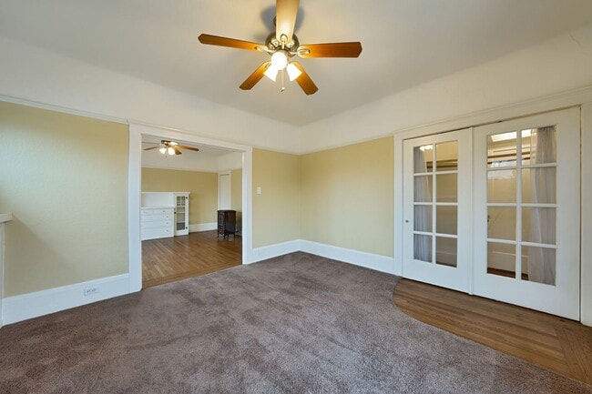 Building Photo - Charming Midtown 1-Bedroom Apartment with Private Balcony and Hardwood Floors!