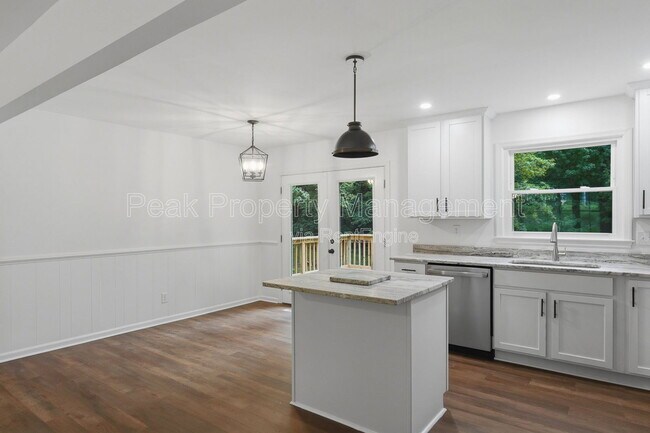 Building Photo - 14613 Happy Hill Rd