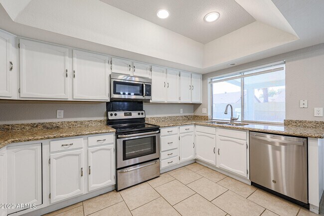 Building Photo - 6207 W Riviera Dr