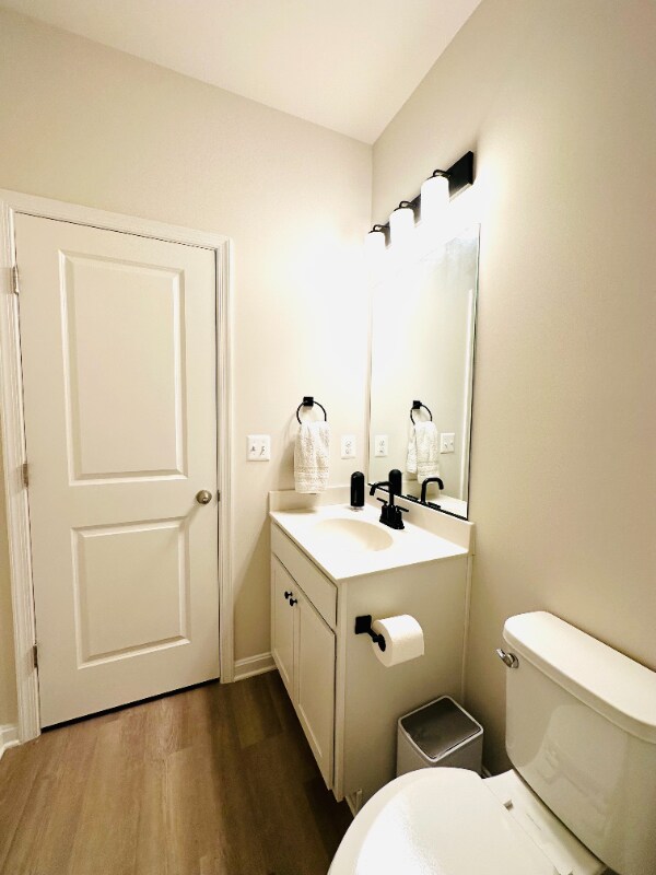 Building Photo - 4740 Canterbury Rd