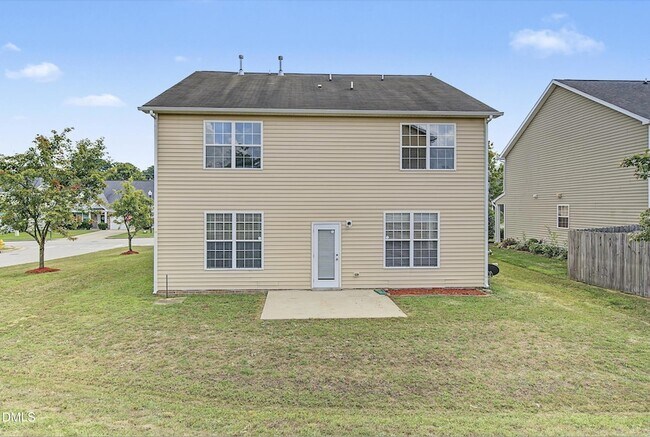 Building Photo - 201 Hope Valley Rd