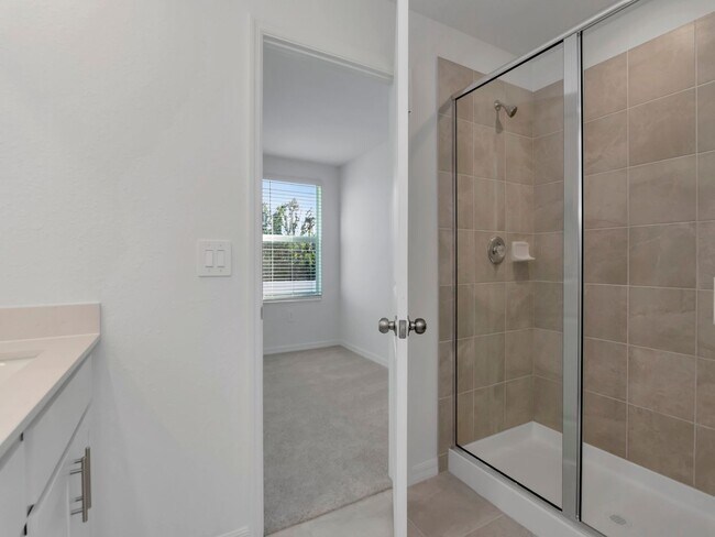 Building Photo - Modern New Construction Townhome in Desirable Lakewood Ranch – Up to 1 Month Free