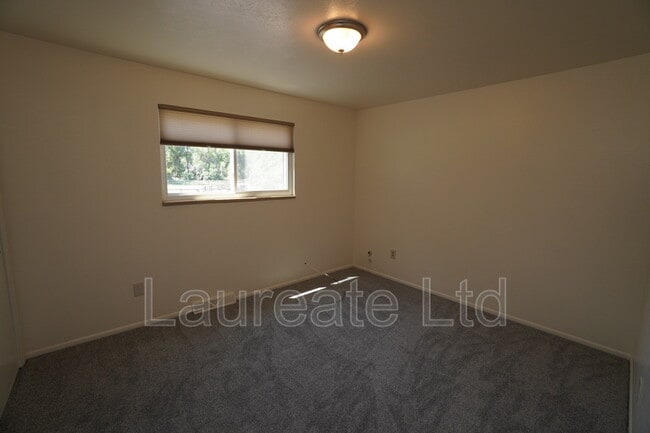 Building Photo - 1472 W Geddes Ave