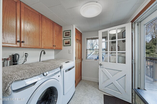 Building Photo - 1114 Wildwood Ave